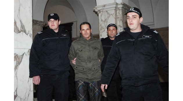 ОКОНЧАТЕЛНО: Евгени Милев - Гейзо и брат му са оправдани за магистрален грабеж и опит за убийство на полицай.