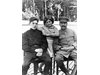 Прокобата на потомците на Сталин: пиянство,  самоубийства, разводи
