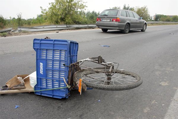 Пиян блъсна колоездач