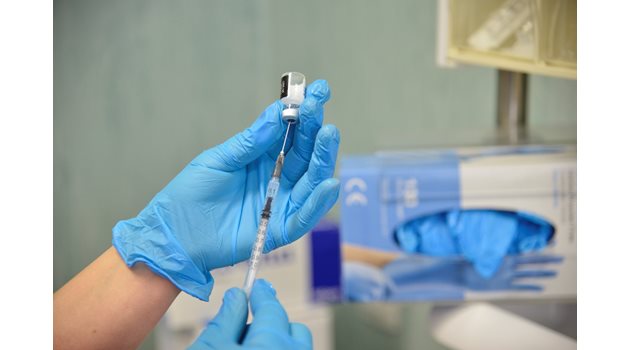 МВР започва разследване за всеки починал, който е бил ваксиниран.