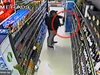 Мъж краде от два магазина в Бургас за 40 минути (Видео)