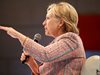 Хилари Клинтън на разпит – три часа дава обяснения пред ФБР