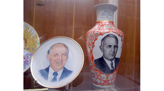 КУЛТ: Подаръците от бившите съветски републики са с образа на Тодор Живков