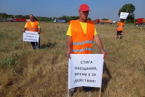 Георги Колев и притеснен за бъдещето си.