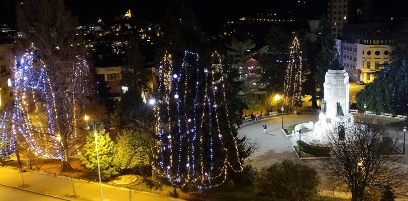 Във Велико Търново запалват коледните светлини на 1-и декември