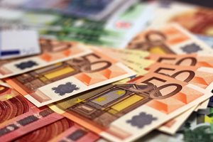 Еврото се търгува за 1,0835 долара в междубанковата търговия