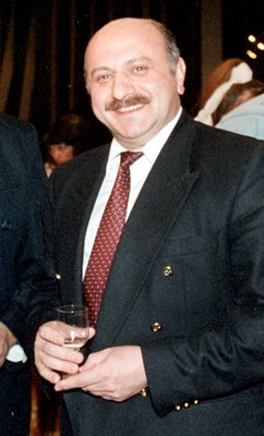 Любомир Начев в спипан с манекенки в заведение след убийството на трима полицаи в "Люлин", 10 г. по-късно се самоубива