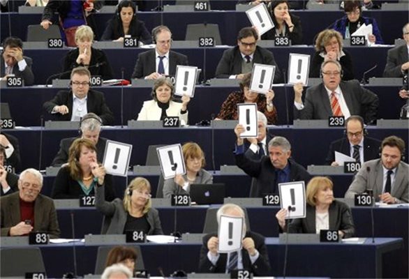 Европейският парламент каза &quot;не&quot; на проектобюджета за няколко години напред