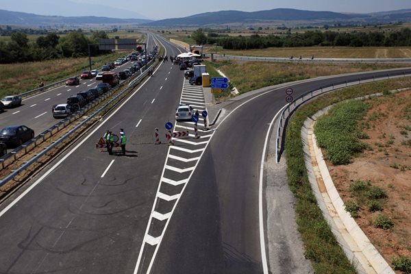 Възстановено е движението.
СНИМКА: АРХИВ