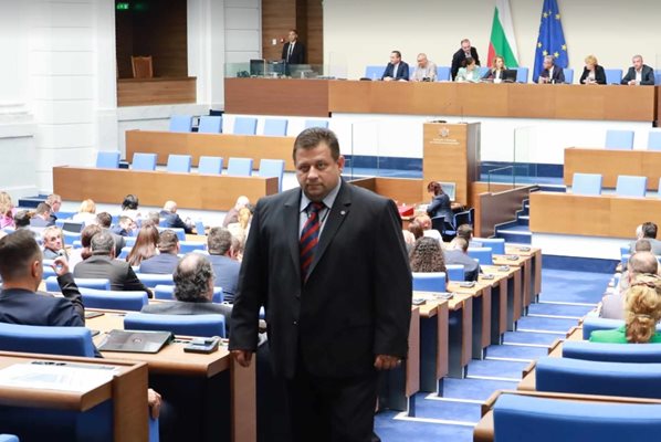 Депутатът от "Величие" Николай Марков Снимка: Румяна Тонева