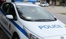 Арестуваха шофьорка в Пловдив, ритнала полицай
