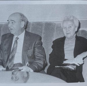 Д-р Сребра Родопска със
съпруга си проф. Ташо Ташев, който е един от малкото медици, които са станали академици в БАН през
времето на социализма.