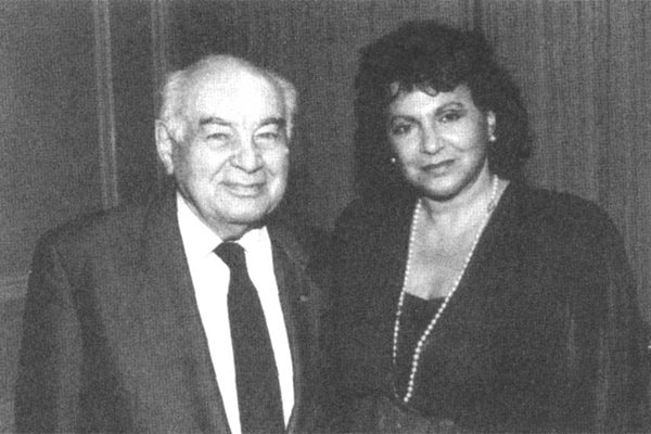 Принцесата с баща си - д-р Петър Аладжов - известен банкер и икономист, сочен като един от бащите на немското икономическо чудо през 60-те години.