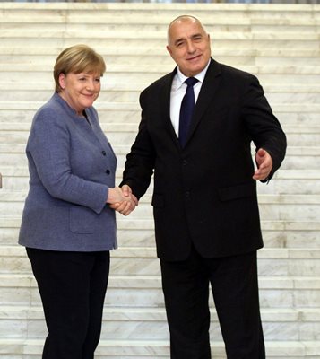 Бойко Борисов и Ангела Меркел в София, когато стана ясно, че Германия ще подкрепи запазването на фондовете.