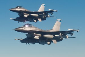 Зелена светлина за вторите осем F-16 - военната комисия одобри разходите