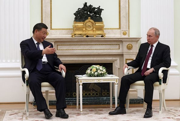 Владимир Путин и Си Дзинпин Снимка: Ройтерс