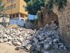 Корени на дървета събориха дебела подпорна стена в Стария Пловдив, укрепват я (снимки)