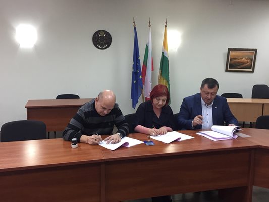 Подписаха новия КТД в образованието в Павликени