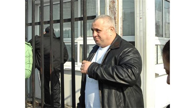 МЕТАЛУРГ: Пламен Стоянов е със запорирано имущество година след ареста си.
