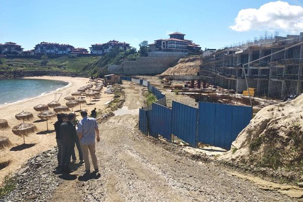 Проверката на РДНСК в Бургас на 3 юни установи, че постройката е укрепително съоръжение.
