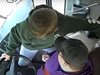 Дете предотврати катастрофа с автобус в САЩ, след като шофьорът колабира (Видео)