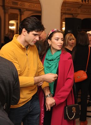 Павел Иванов дойде с бъдещата майка на детето му - балерината Марина Стоилова