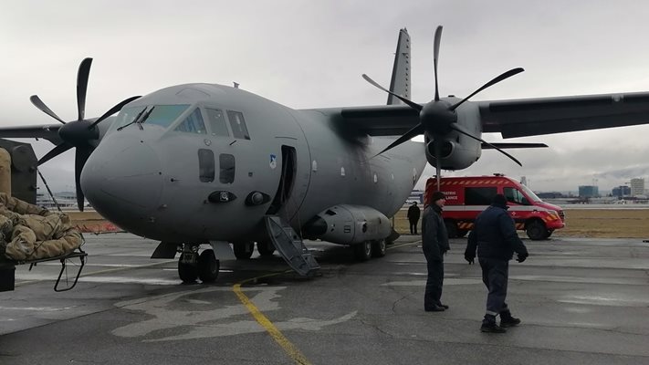 Военният самолет "Спартан" с две мисии за 24 часа