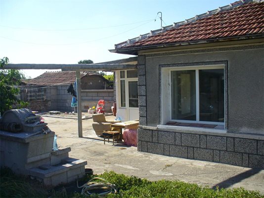 Домът на Живко Русев на ул. “Христо Ботев” в Гълъбово