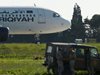 Похитителят на либийския самолет в Малта сам, привърженик на Кадафи (видео)