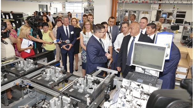 Премиерът Борисов беше на откриването на завод "Костал" в Пазарджик.  СНИМКА : Пиер Петров