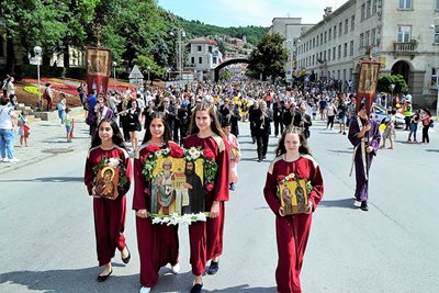 Денят на буквите е на особена почит в историческата и духовна столица СНИМКА: Община Велико Търново