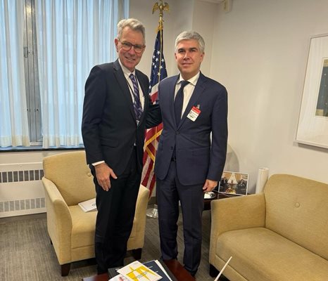 Джефри Паят / в ляво/ и Владимир Малинов в Държавния департамент на САЩ.