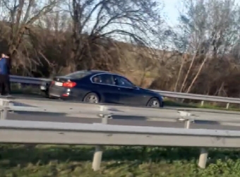 Шофьор хвърчи в насрещното на магистрала "Тракия" (Видео)