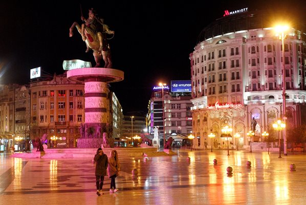 Централният площад на Скопие

