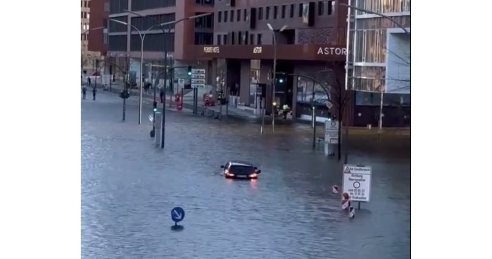 Severe Flooding in Hamburg: Elbe River Overflows After Storm Chaos