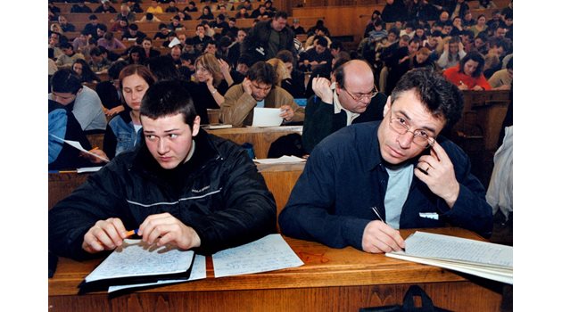 Конкурс за сценаристи за "Шоуто на Слави" в Софийския университет през 2004 г.
СНИМКА: ИВАН ГРИГОРОВ