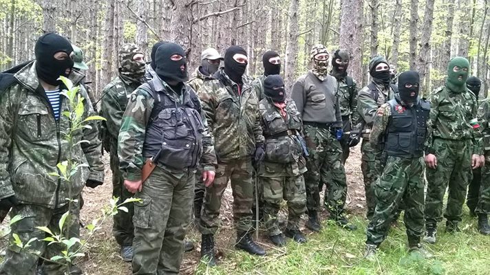 Членовете на воинския съюз "Васил Левски" се готвят трескаво за национален бунт и отпор на евентуална намеса на полиция и армия