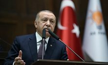 Блокираме план на НАТО,
ако не признае заплахите срещу Турция