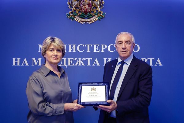 Весела Лечева и Люк Тардиф СНИМКА: Пресцентър на Министерството на младежта и спорта