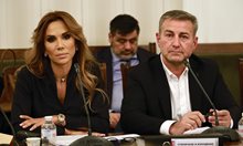 Мис България и прокурор Кирилова спорят: Ивайла Бакалова ли е потърсила Нотариуса, или той - нея
