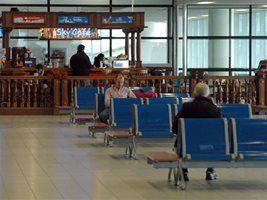 Залите на терминала ще бъдат разделени със стъклени прегради - за граждани на Шенген и за пътници от трети страни.