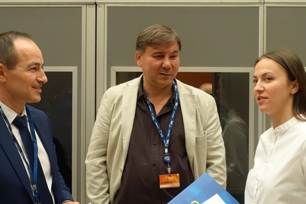 Ковачев и Майдел с Иван Кръстев
