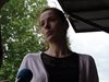 Пуснаха от ареста жената на полицая Караджов