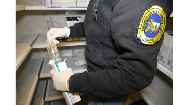 Акцията на прокуратурата и полицията разкри лекарства за милиони, подготвени за износ.