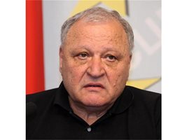 Димитър Дъбов: Станишев не е ходил при Доган да предлага себе си за премиер