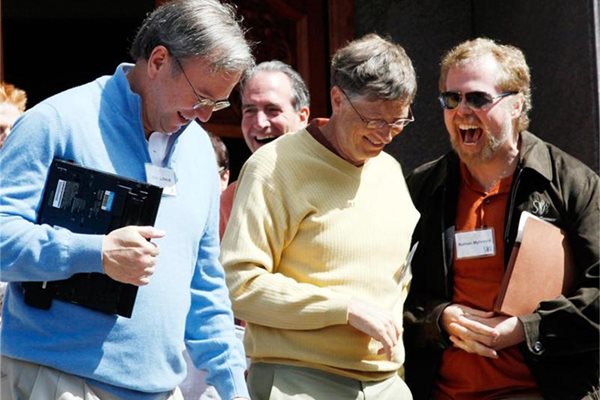 Мирволд и бившият му шеф Бил Гейтс (в средата) са съмишленици в каузи като борбата с маларията и климатичните промени. 
СНИМКИ: РОЙТЕРС И THE COOKING LAB