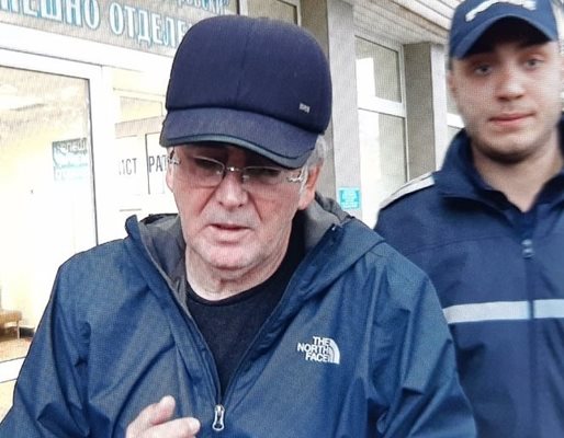 Лютви Местан при освобождаването му от ареста