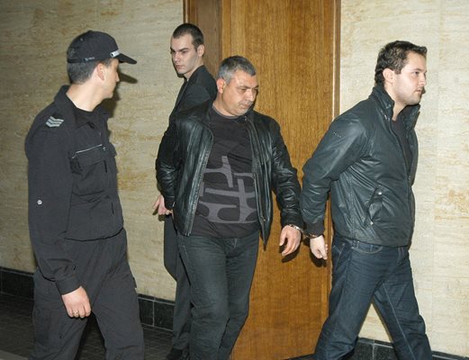 Стефан Бонев-Сако е на крачка от затвора.