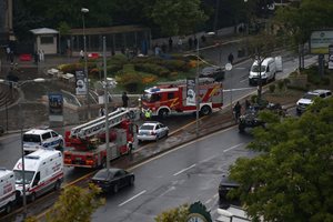 Отцепиха по-голям периметър в Анкара след атентата, патрулират военни хеликоптери