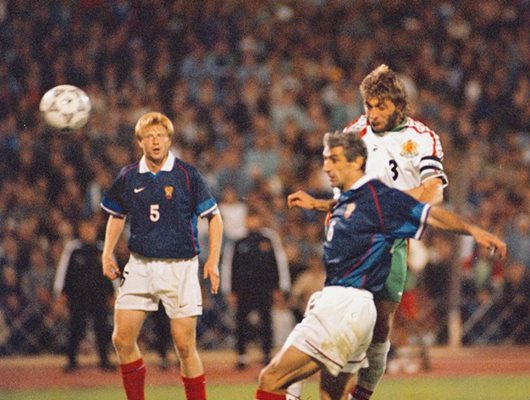 Велик момент! Туньо забива топката във вратата на Русия на 10 септември 1997 г. и класира България за последен път на световно първенство